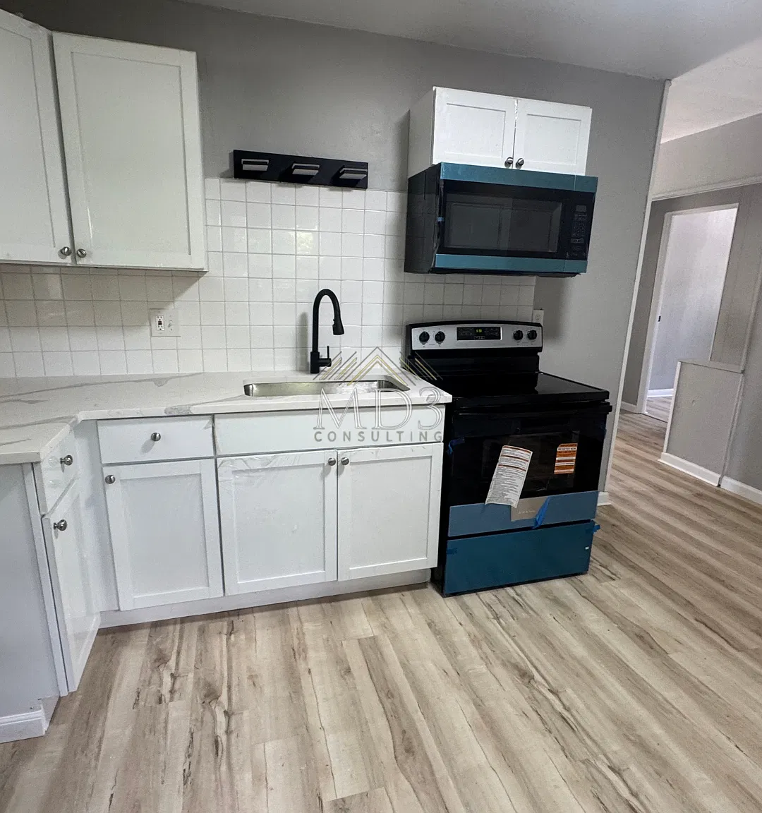 3 bed, 784 sqft, $1,500 — Photo 2