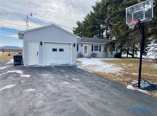 13325 Defiance Pike, Rudolph, OH 43462