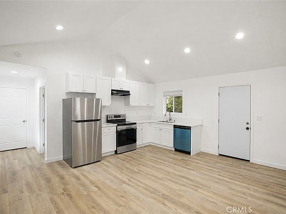 2nd image of 417 N Citrus St