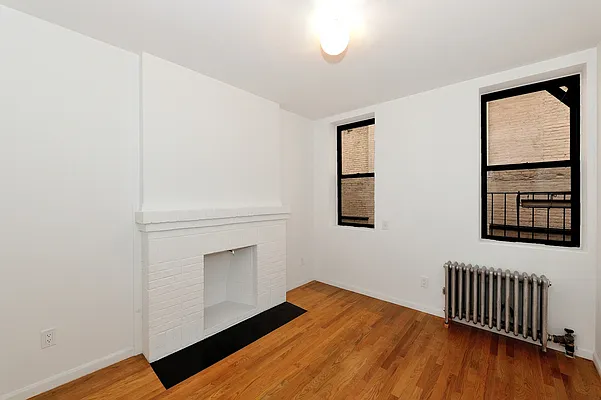 Rented by Aether Property Group | media 8