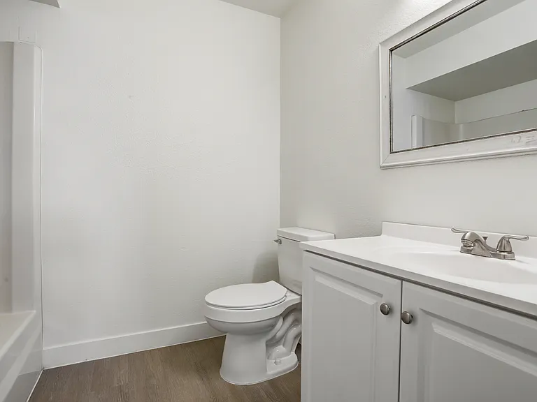 8404 N 32nd Ave — Photo 12