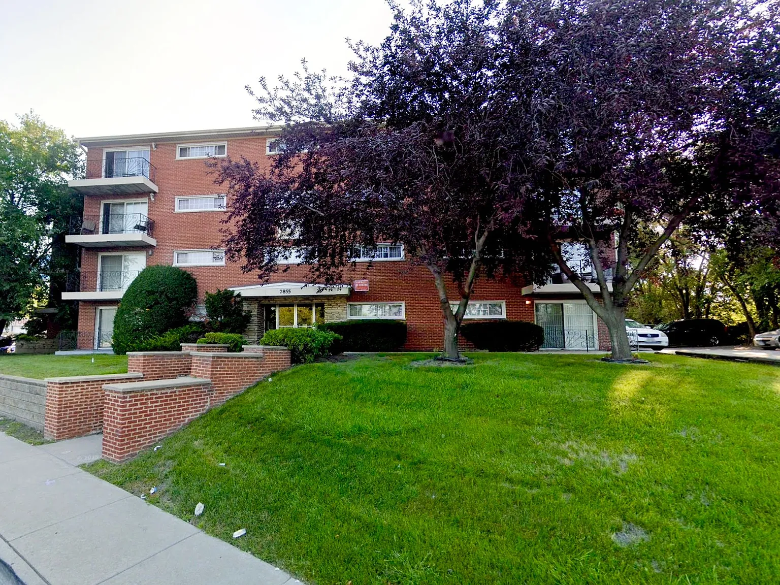CHA Mobility Zone 1-Bedroom, Fully Renovated, Modern Upscale Apartment — Photo 2