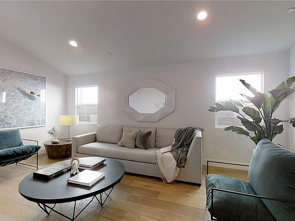 4th image of 15154 La Maida St