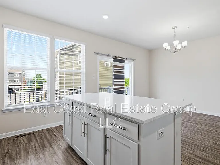 7055 Delegate Pl — Photo 6