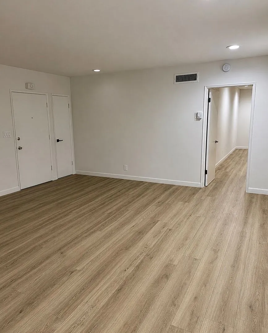 Remodeled 1 bedroom in Encino — Photo 4