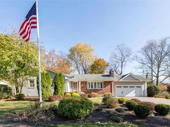 76 Old Pascack Road, Pearl River, NY 10965