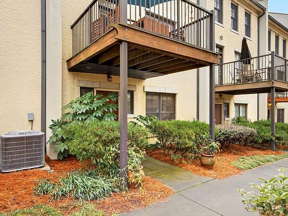 4th image of 108 Knob Hills Cir