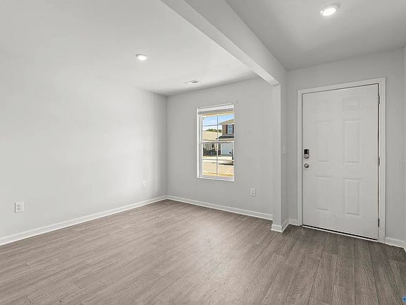 3rd image of 301 County Road 1700