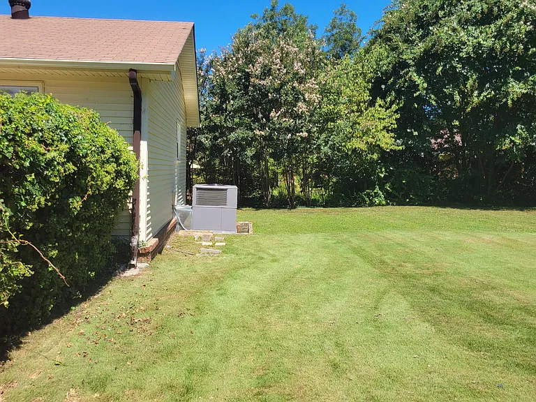 7811 Haven St SE — Photo 16