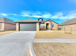 11909 SW 9th St, Yukon, OK 73099