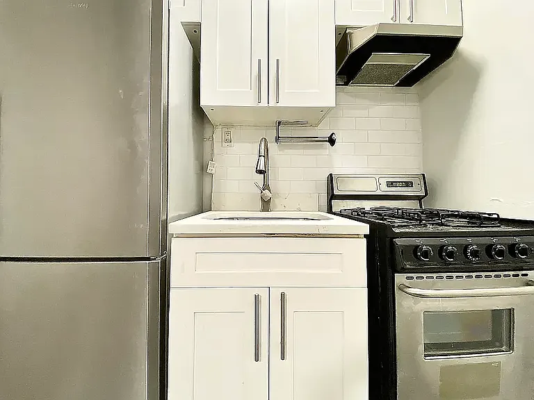 337 W 138th St #5A — Photo 2