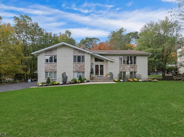 9 Keiller Ct, North Haledon Boro, NJ 07508