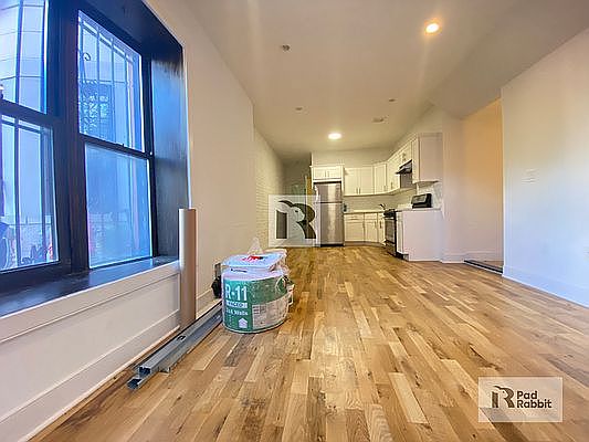 4th image of 74 Mac Dougal St APT 1L