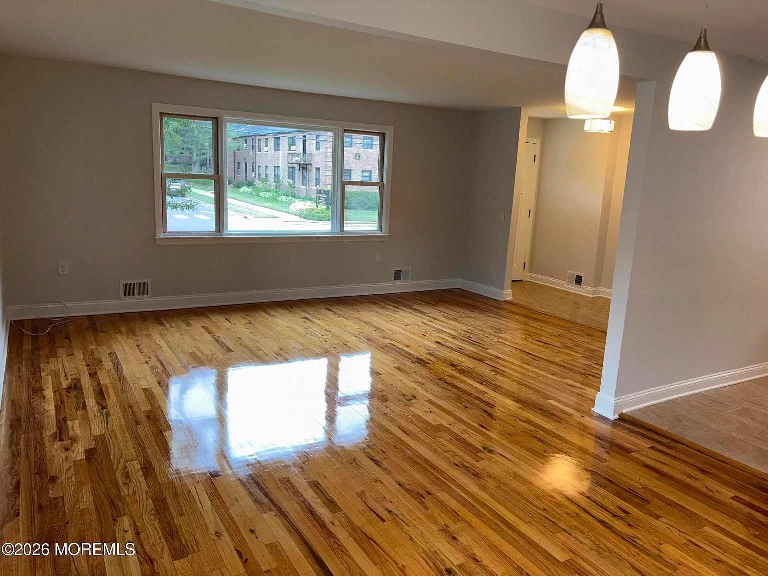 3 bed, $4,000 — Photo 4