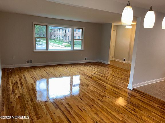 4th image of 274 Spring St #A