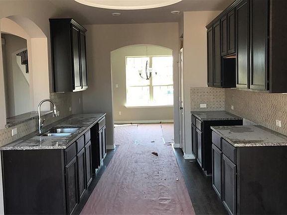 3rd image of 5338 Fenton Ln
