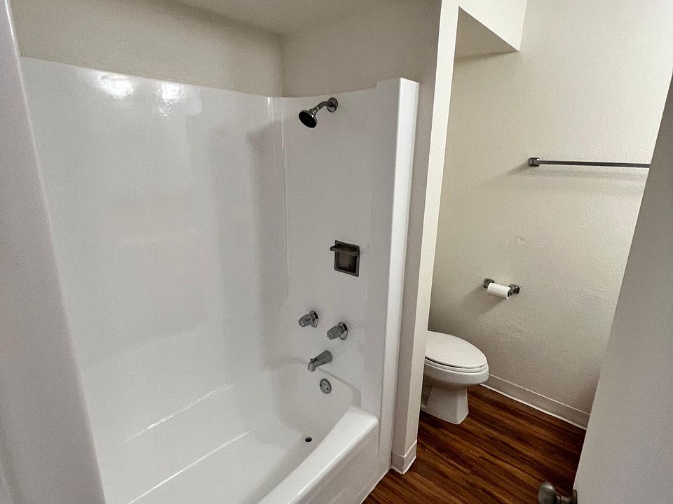 2nd image of 747 Amana St APT 1009