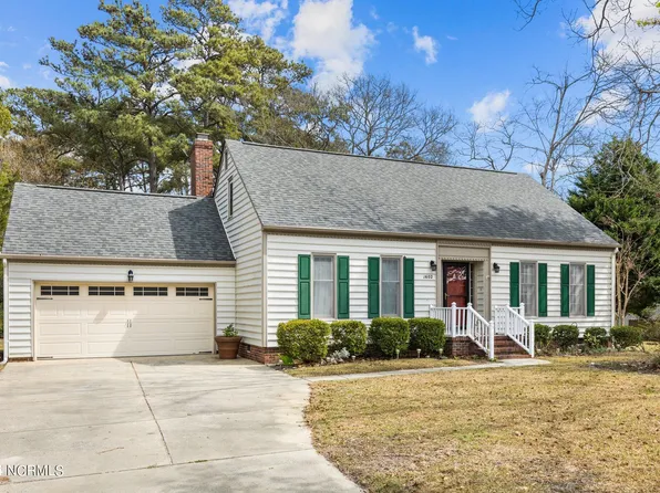 1602 Chip Shot Drive, Morehead City, NC 28557