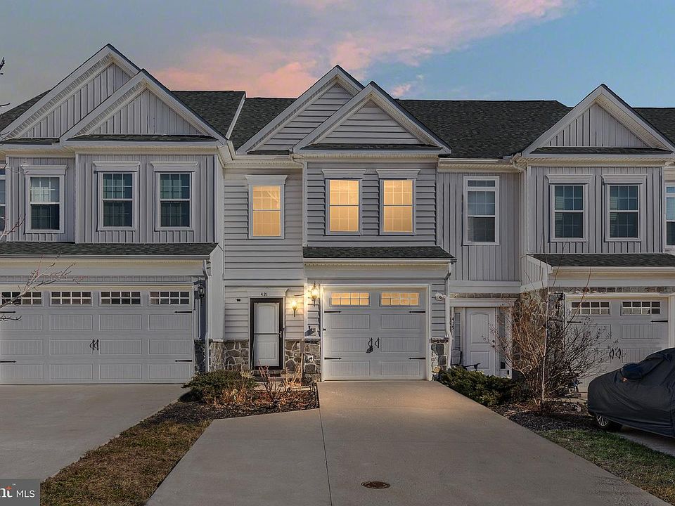1st image of 421 Sitka Spruce Ln