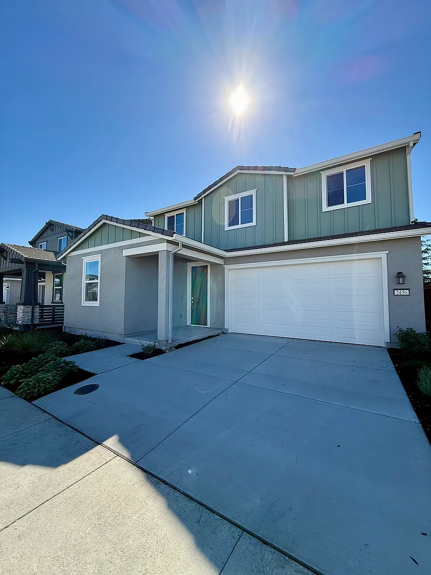 2456 Midnight Ln photo 1