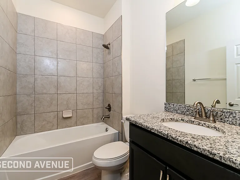 2728 NE 6th Pl — Photo 19