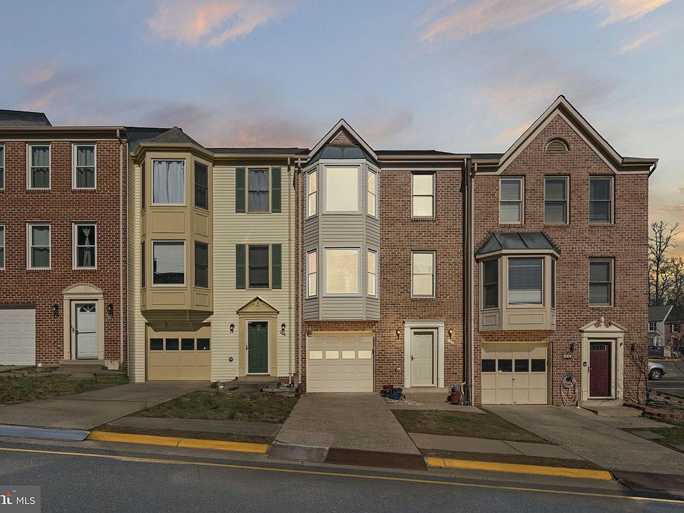 1st image of 102 Sunny Hill Ct