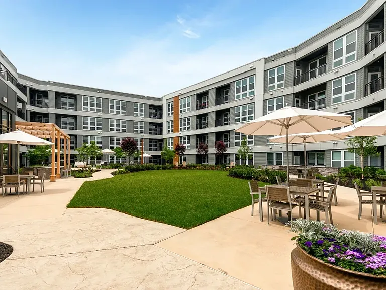 Canvas Valley Forge, 55+ — Photo 1