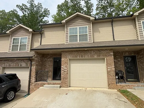 135 Country Ln #802 Photo 1