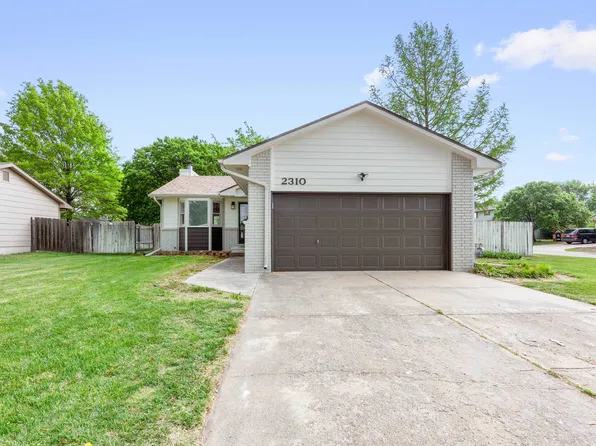 2310 S Fieldcrest St, Wichita, KS 67209