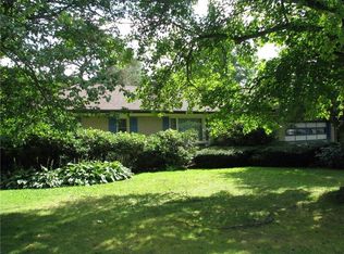 1131 Carmont Dr, Meadville, PA 16335