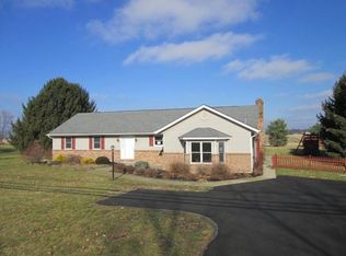 530 W Main St, Ashville, OH 43103