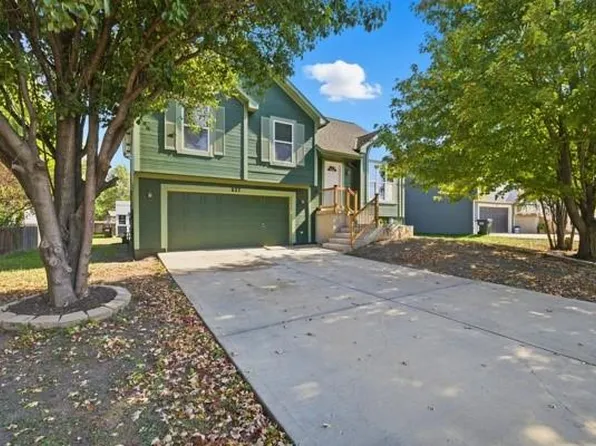 627 N Poplar St, Gardner, KS 66030