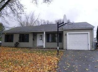 225 Glen Ave, West Chicago, IL 60185