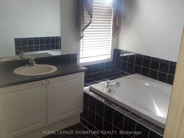 5456 Tree Crest Ct — Photo 6