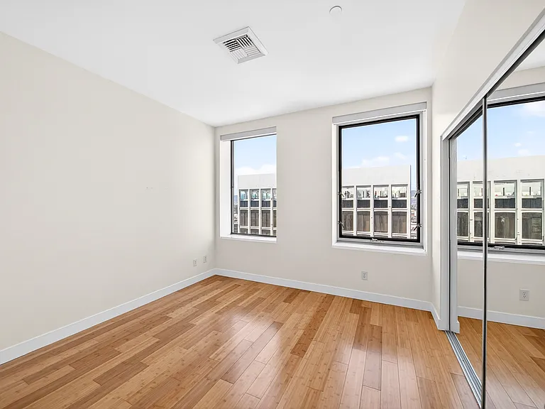 3810 Wilshire Blvd #1405 — Photo 24