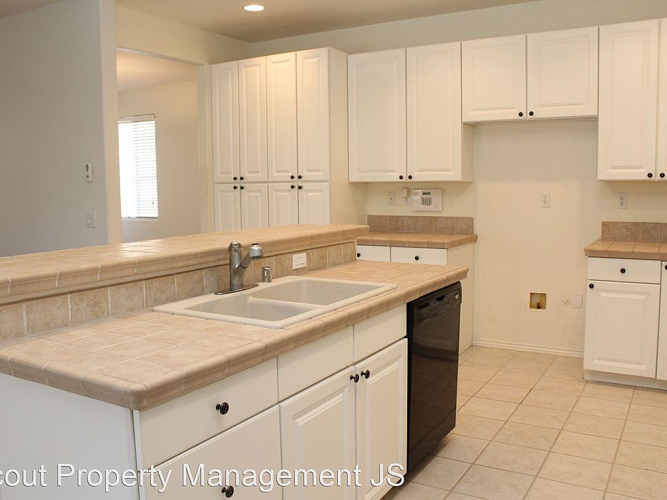 1st image of 27611 Sierra Madre Dr