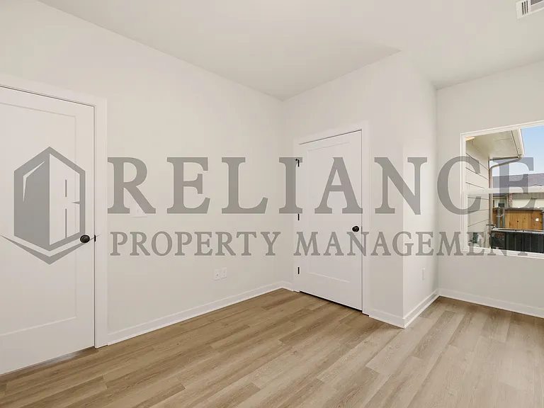 202 N Gowen St — Photo 15