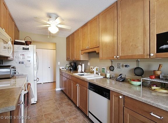 3rd image of 1020 N Harlem Ave APT 4C