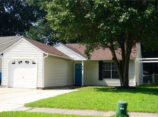 4316 Smokey Lake Dr, Virginia Beach, VA 23462
