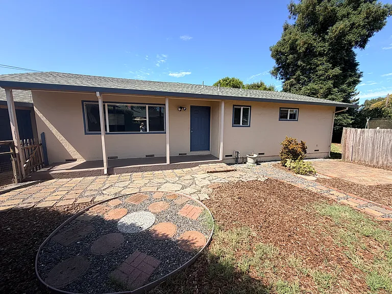 1139 Lance Dr #1 — Photo 1