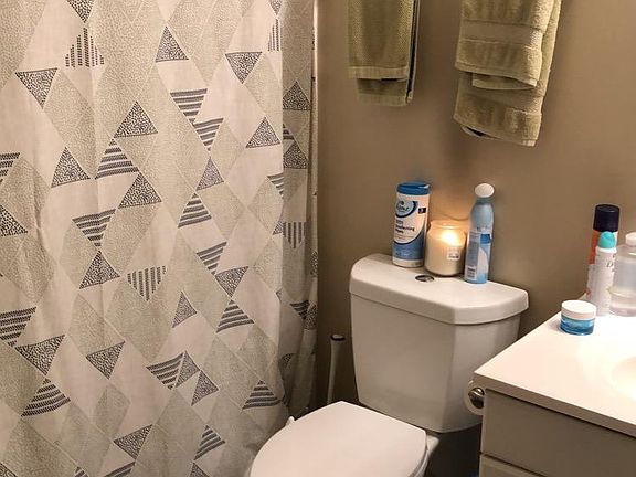 5th image of 2616 Lake Pointe Dr