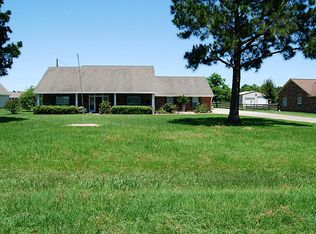 32202 Betka Rd, Waller, TX 77484
