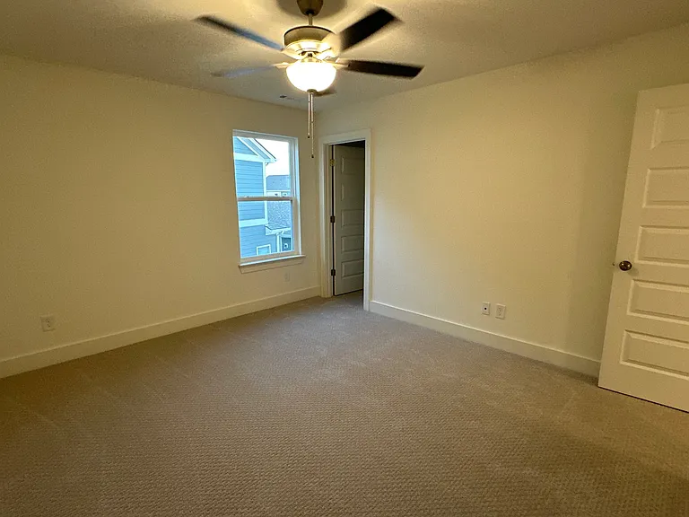 5049 Greentree Dr — Photo 18