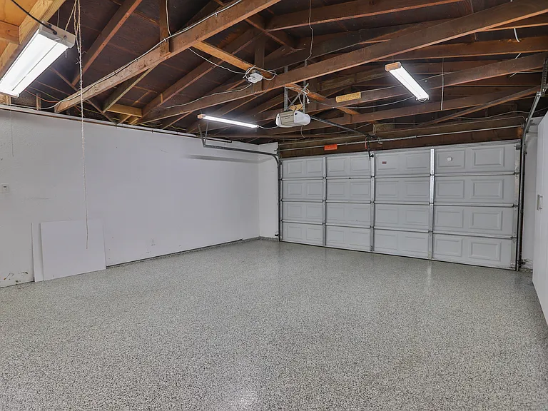 4835 Cliffside Dr — Photo 23