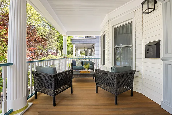 Sold by Compass | media 27