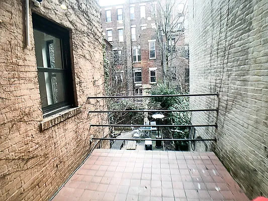 Rented by Francine Realty | media 19