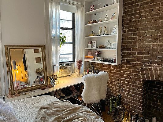 3rd image of 118 W 3rd St APT 3a