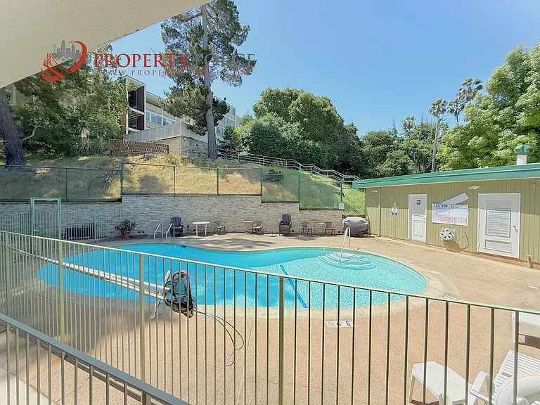 15 Mulberry Ct — Photo 50