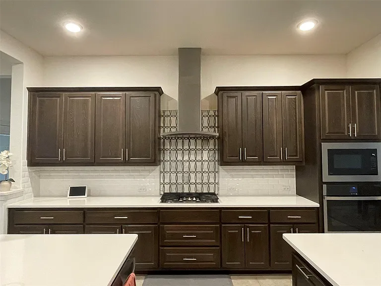 18001 Dufour Dr — Photo 10