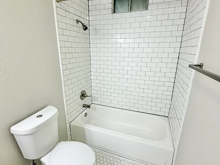 105 Dewitt St — Photo 21